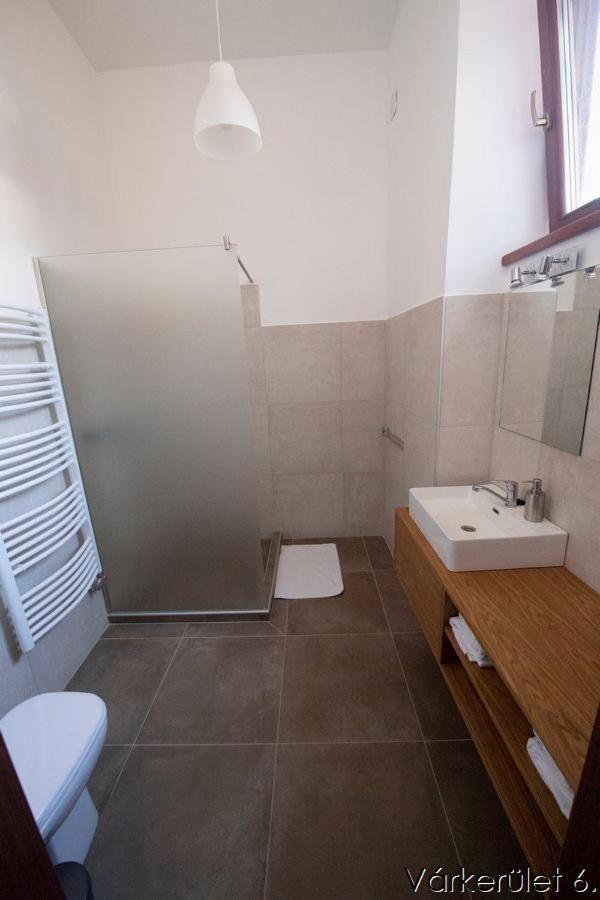 Varkeruelet 6 Apartman Шарвар Экстерьер фото
